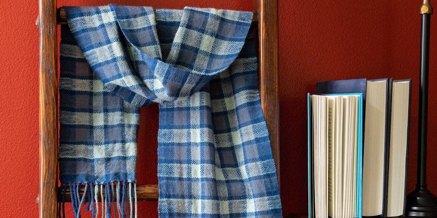 Subscriber Bonus: Divergent Scarf Pattern Image