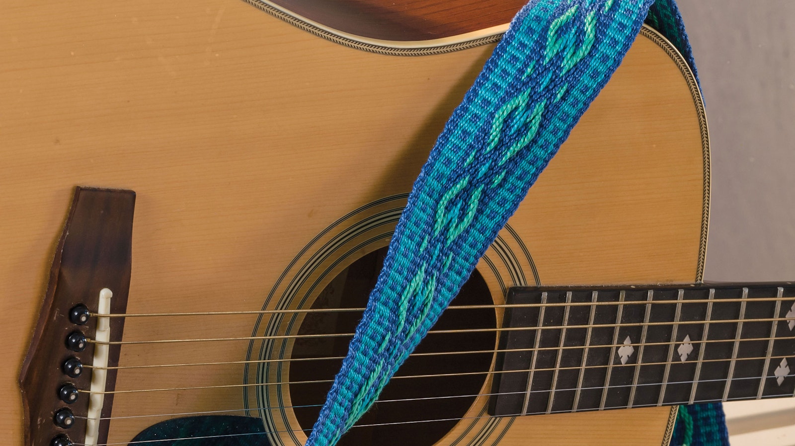 Weave for Your Guitar in Scandinavian Style!   Primary Image
