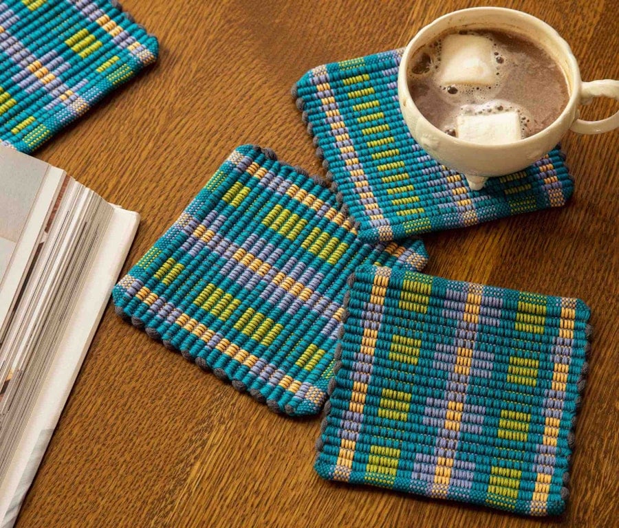 Make Some Marvelous Mug Rugs with This Free Gift Image